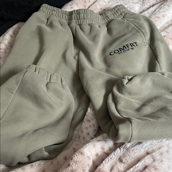 Comfrt Pants - Comfrt unisex Olive Green Jogger Pants large